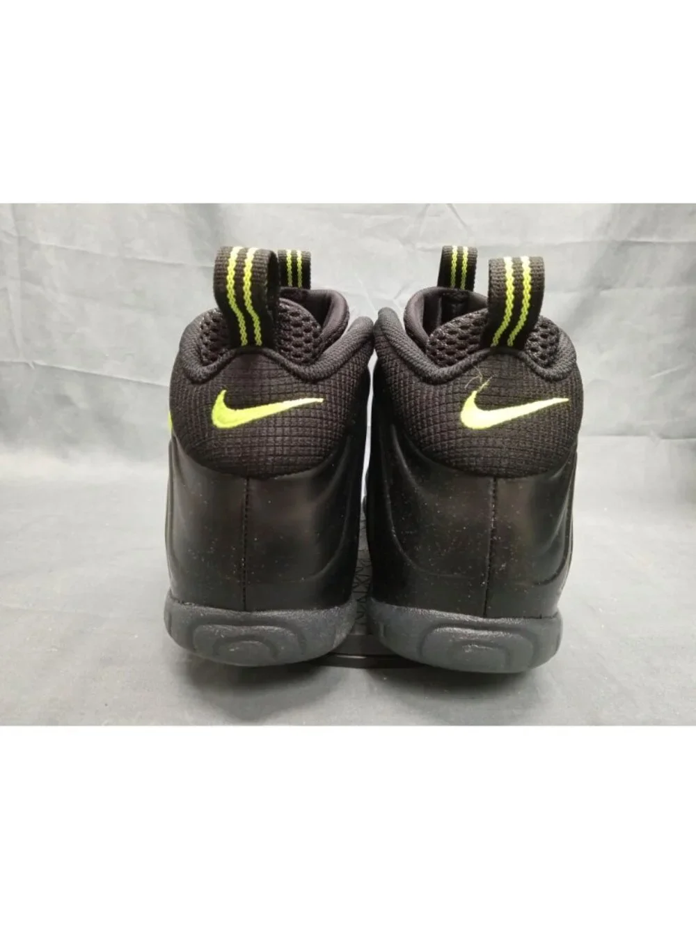 Nike Little Posite Pro (GS) Sneaker Black Voltage Yellow Boys Size 6 NEW IN BOX!